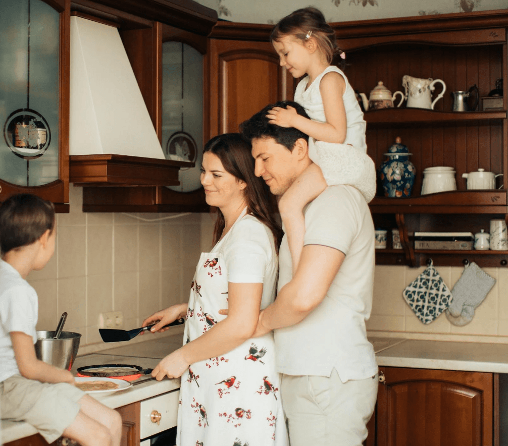Navigating the Mortgage Rate Dilemma: Should You Wait or Buy Now?